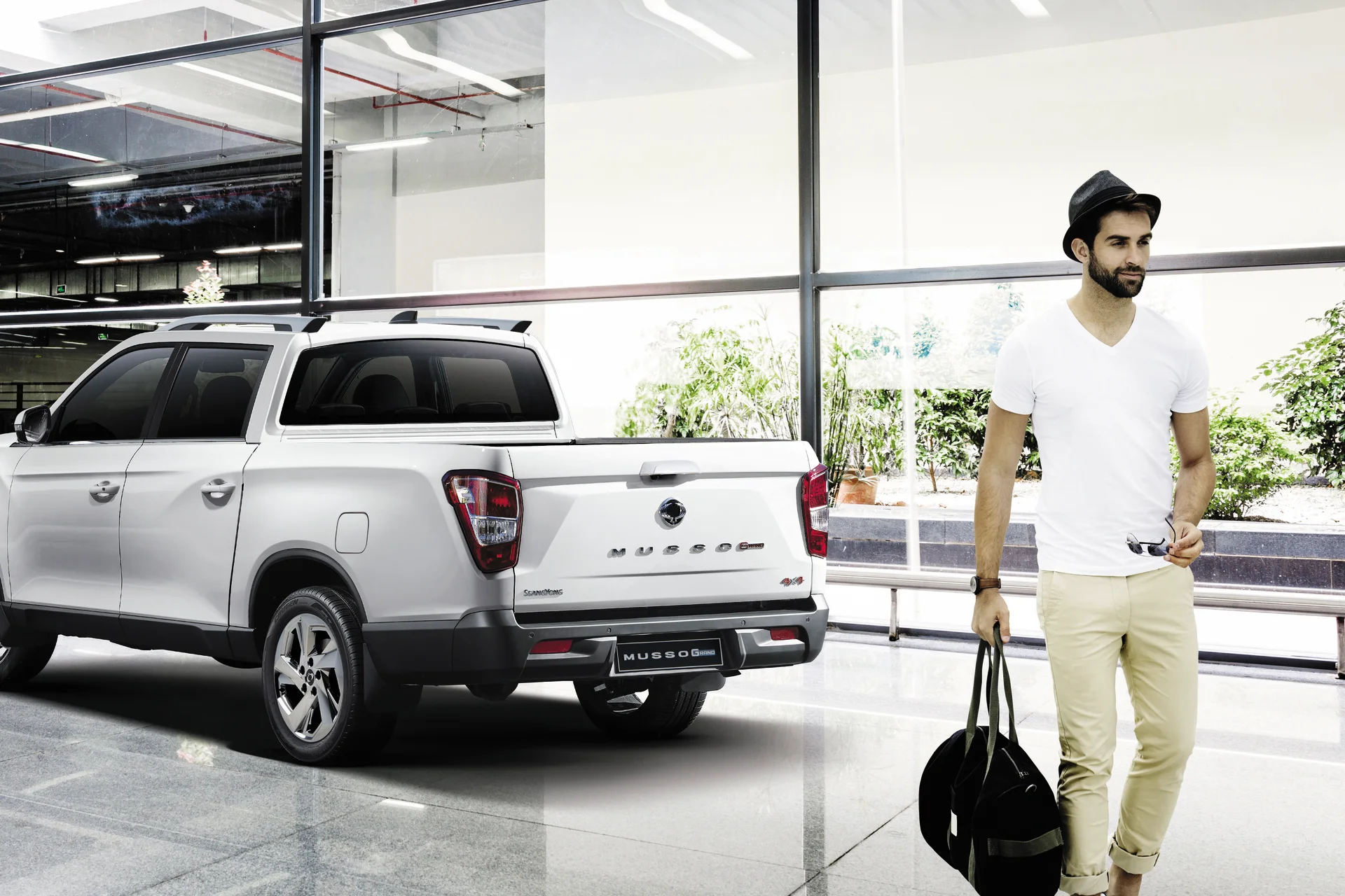 KGM SUV braucienā